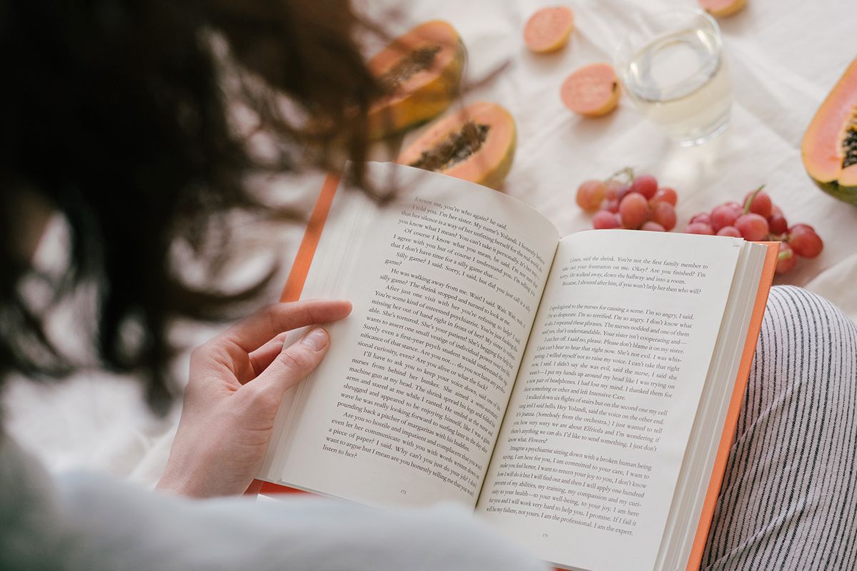 Що почитати у листопаді — підбірка нових книг