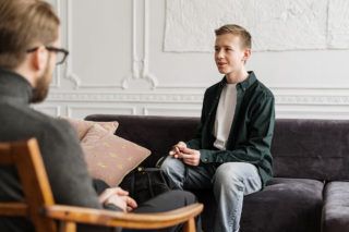Друг детей, родителей или учителей? Разбираем, нужен ли в украинских школах психолог