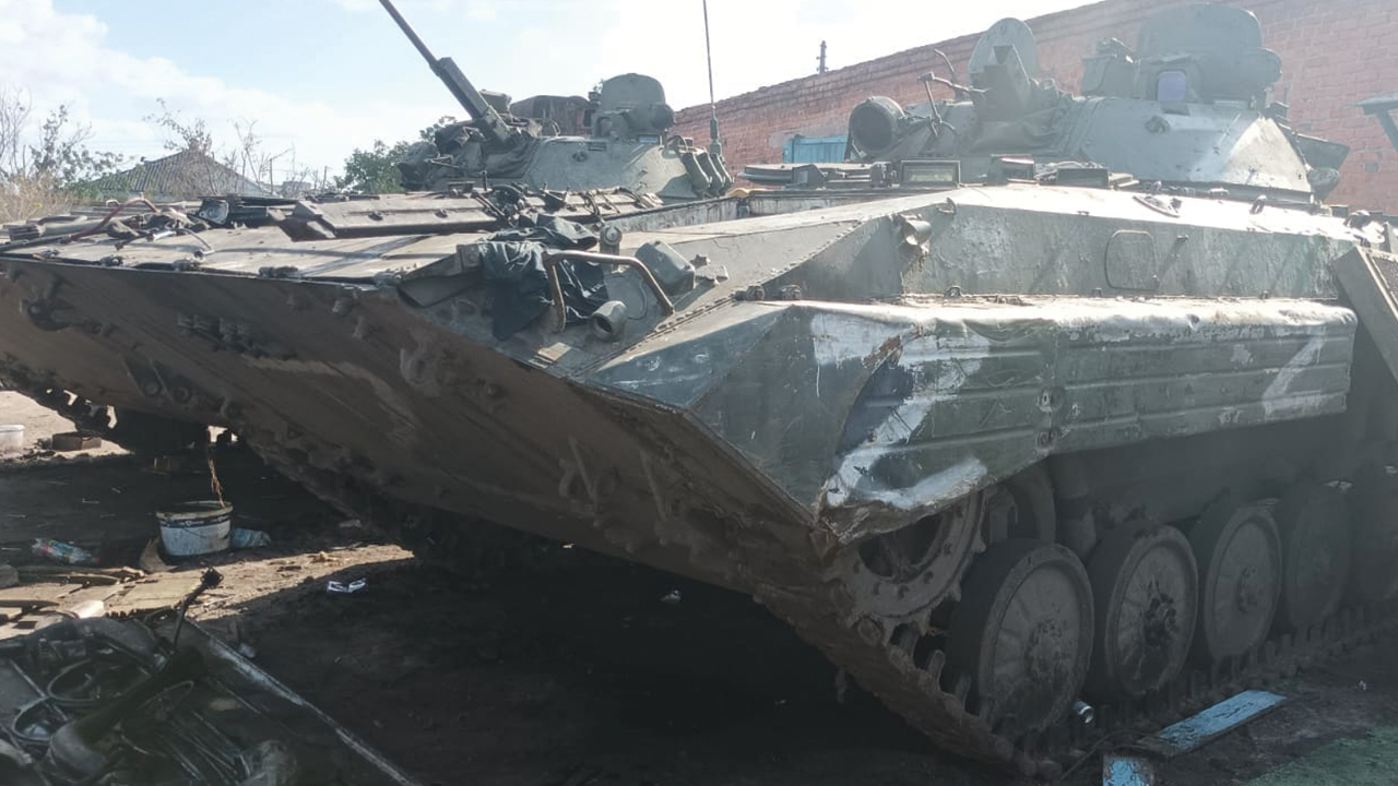 Росія йде з Херсона: коментарі Подоляка "Поки що рано говорити про здачу Херсона