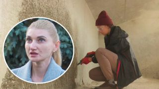 Як волонтери будують дім для великої родини з Маріуполя