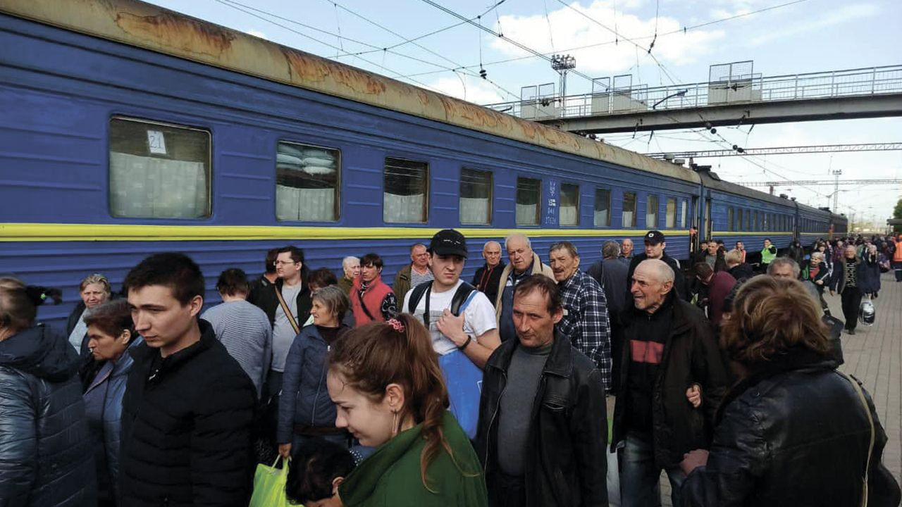 Добровільна евакуація з Миколаївської та Херсонської областей
