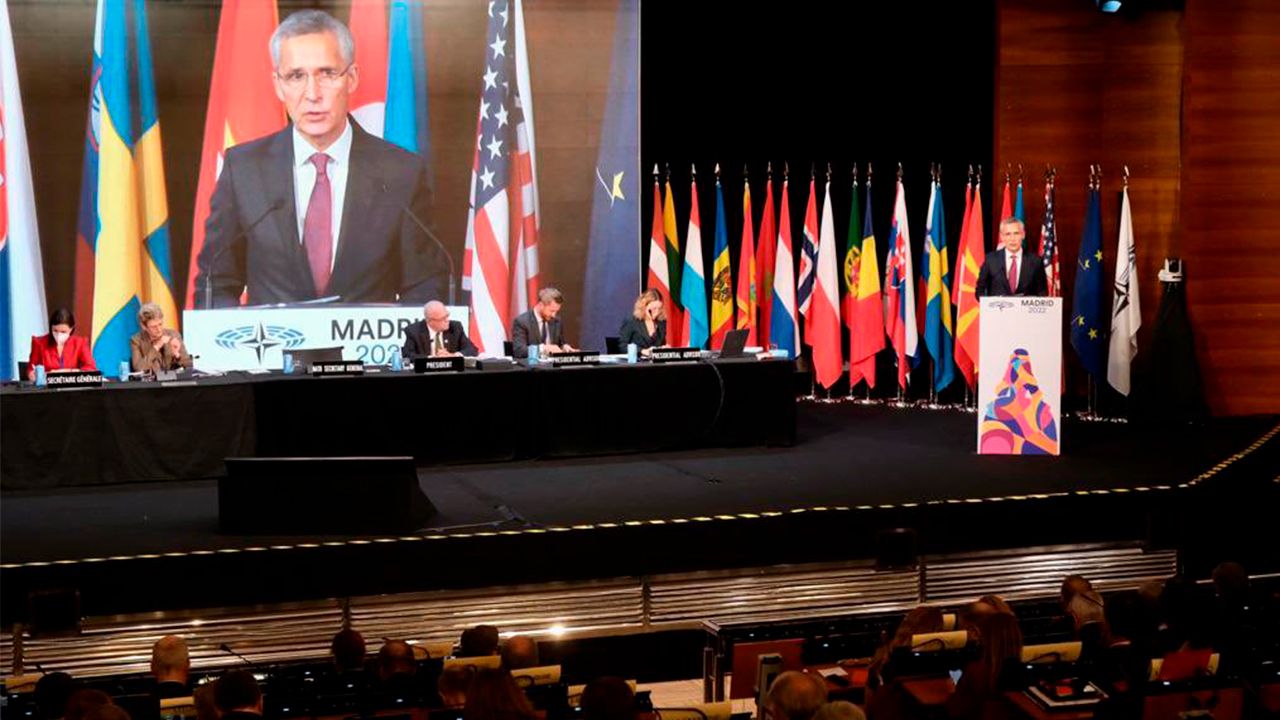 Парламентська асамблея НАТО визнала Росію державою-терористом: що це означає