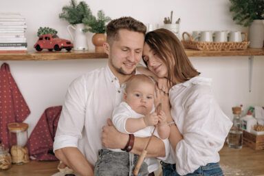 Як зберегти стосунки після народження дитини