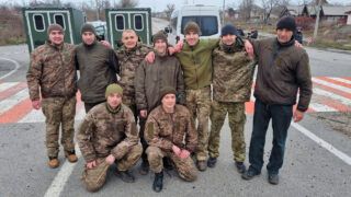 Обмін полоненими 26 листопада: 12 військових та цивільних повернули з полону в Україну