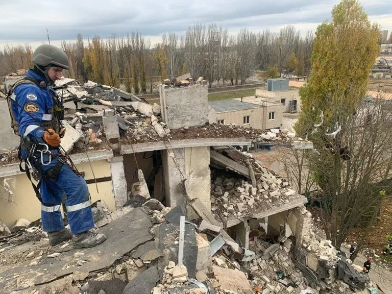 Фото до: Як збирають докази воєнних злочинів