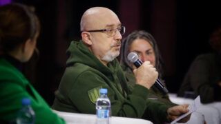 Фізичні відмінності нівелюються технічними рішеннями: Резніков про нову статистику жінок у ЗСУ та зростання ролі українок у війську