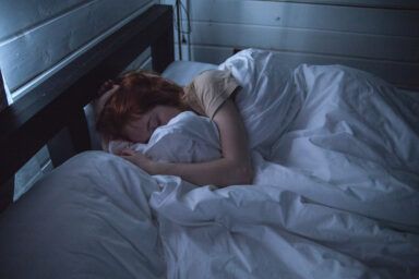 Як покращити сон та психологічний стан під час відключень світла