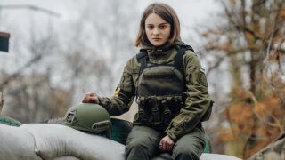 Організація Землячки забезпечує українських захисниць усім необхідним