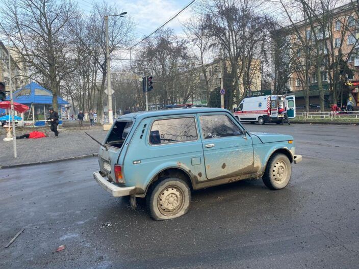 Жестокий обстрел Херсона 24 декабря: уже известно о семи погибших и десятках раненых