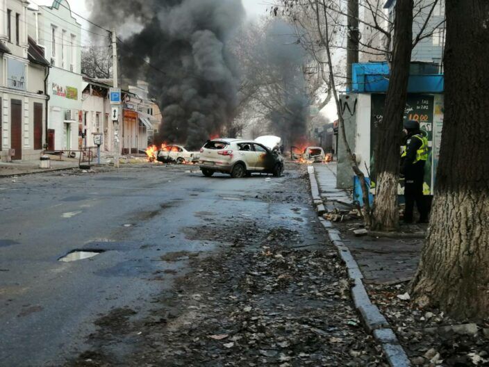 Жестокий обстрел Херсона 24 декабря: уже известно о семи погибших и десятках раненых