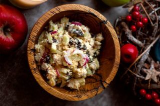 салат з куркою та чорносливом