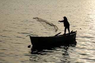 Історія, варта шпигунського фільму: як 64-річний рибалка партизанив у Херсоні