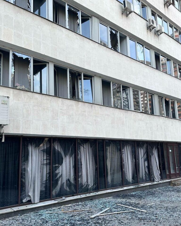 палац україна