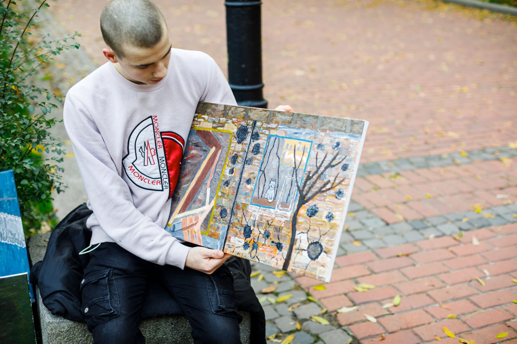 Фото к: Александр Гусев: история парня, который рисует кошек и поборол рак