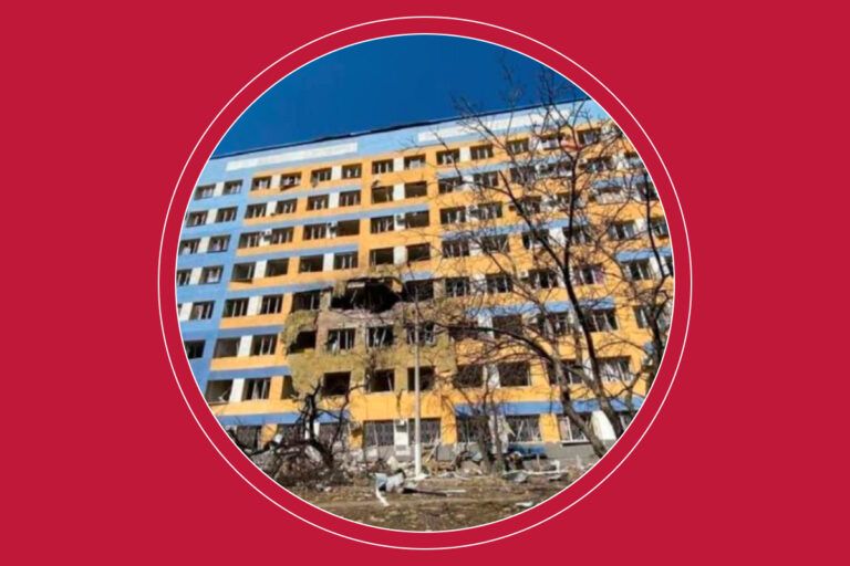 Фото 3 к: Танк выстрелил в больницу