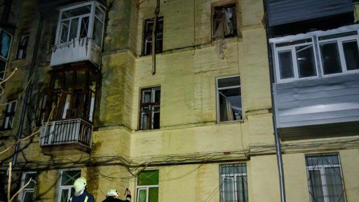 Снесло верхний этаж дома: что известно про обстрел Харькова 29 января