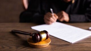 Суд над військовими злочинцями