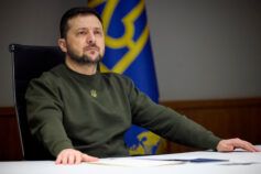 Зеленський позбавив громадянства політиків часів Януковича