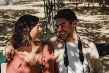 Чому ми закохуємося на роботі