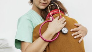 Едут в красную зону с большой целью! Как работают герои в медицинских халатах