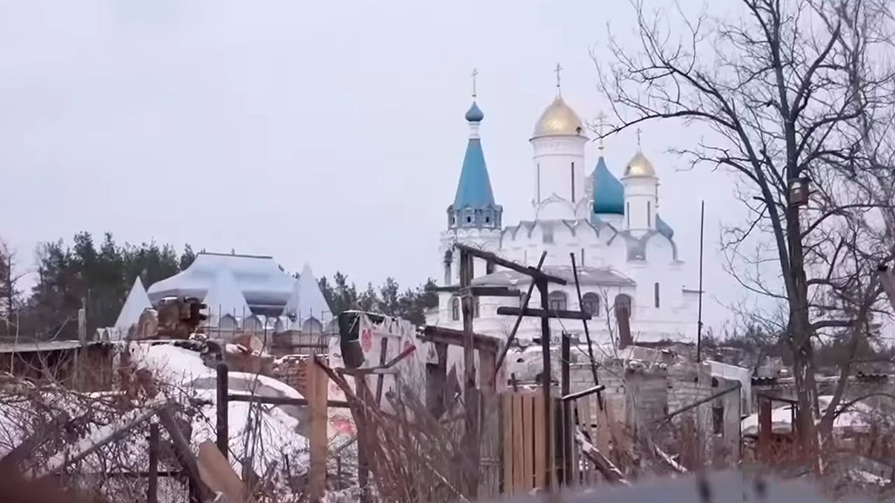 Святогірськ сьогодні: як місцеві мешканці оговтуються після окупації