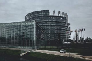 Європарламент прийняв резолюцію із закликом надати Україні винищувачі: що відомо