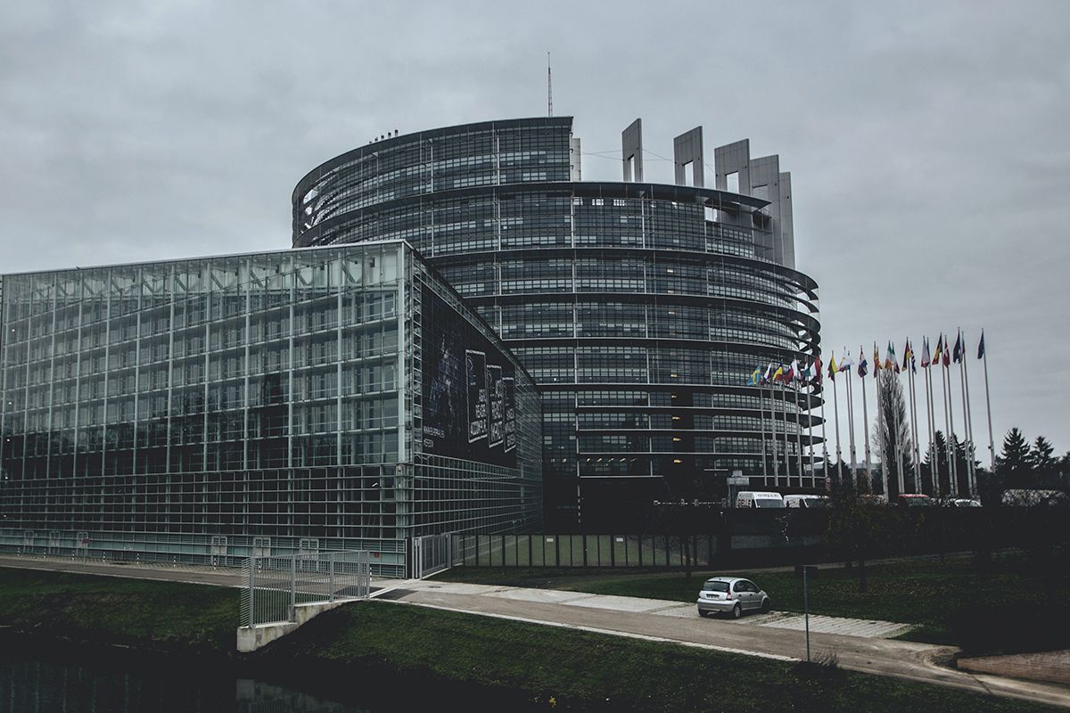Європарламент прийняв резолюцію із закликом надати Україні винищувачі: що відомо