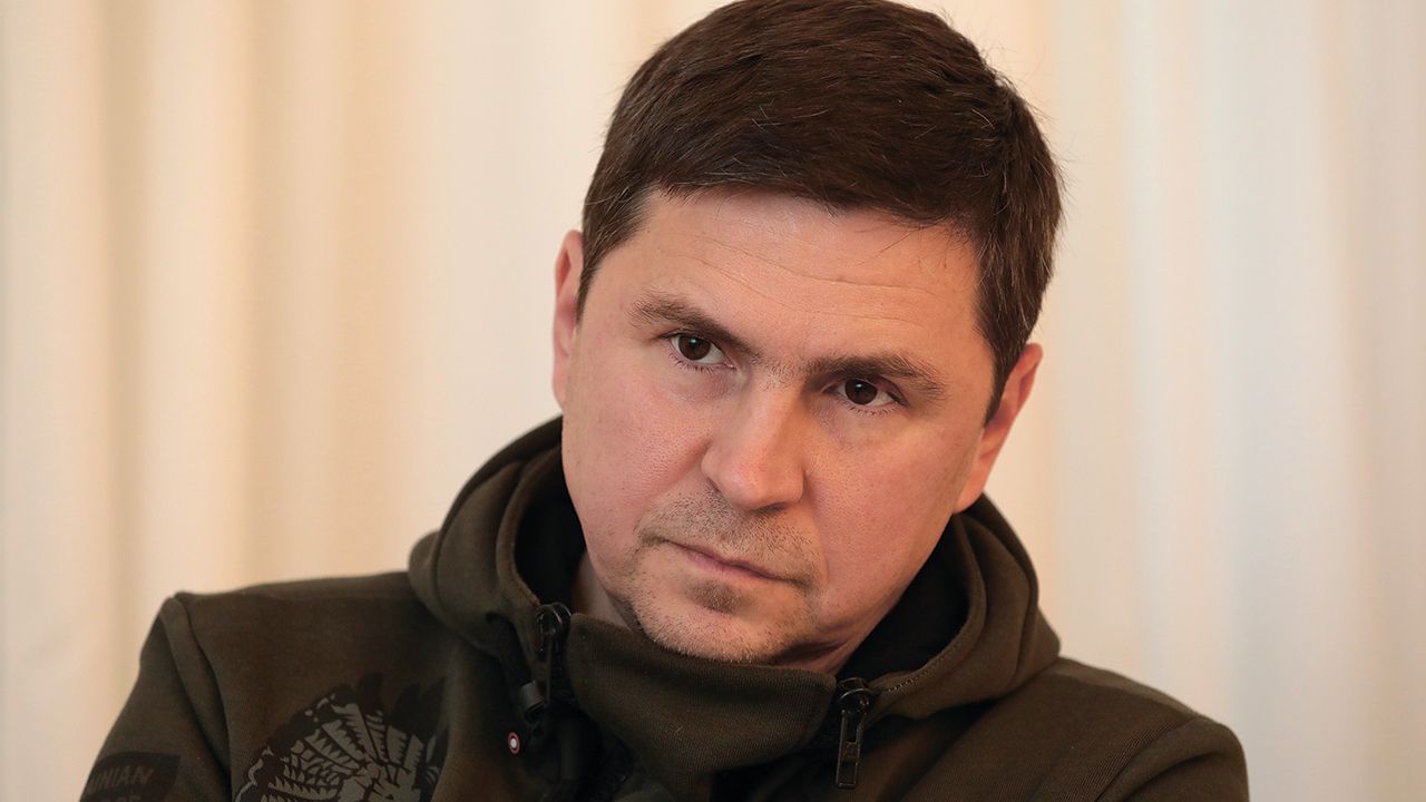 Михайло Подоляк про перший день повномасштабної війни