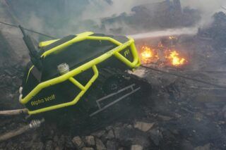 Робот допомагав гасити пожежу в Києві — відео