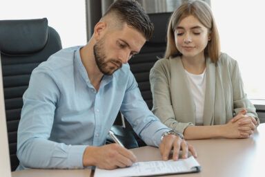 Шлюбний договір: що це таке, умови укладання та навіщо він потрібен