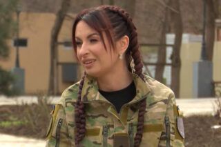 Історія військової психологині Афіни про оборону Маріуполя та полон