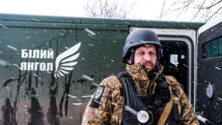 Евакуація з Донеччини: як працюють Білі Янголи