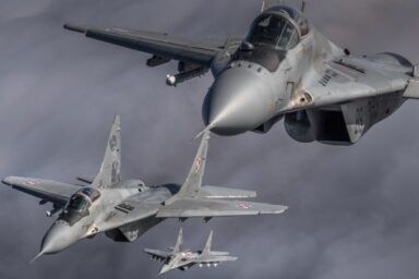 Кабмін Словаччини схвалив передачу винищувачів МіГ-29 Україні: скільки дадуть