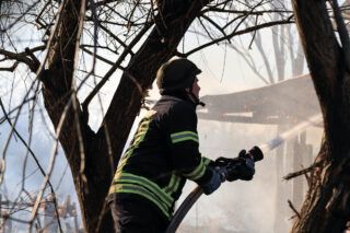 Вибухи в Херсоні: росіяни атакували гуманітарний пункт 25 березня