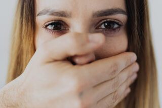 Українські біженці зазнають сексуальної експлуатації - дослідження