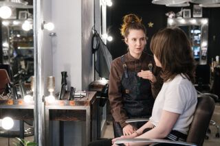 Місячний календар стрижок на квітень 2023: вдалі дні для зміни іміджу