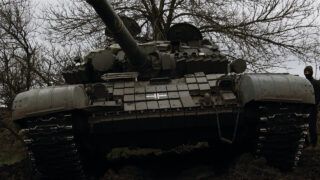 Українські військові вчаться переходити від оборони у наступ