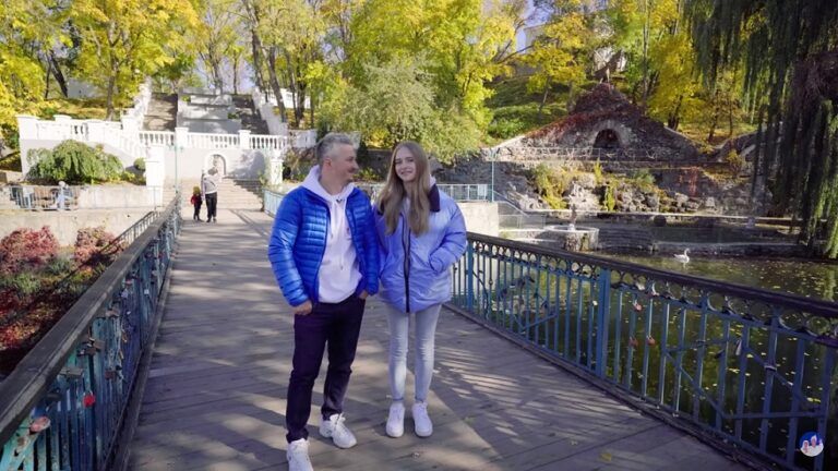 Сквер Лебедине Озеро