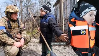 Бахает, а 5-летний Костик мужественно надевает шлем и бронежилет! Репортаж из Авдеевки