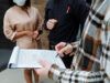 А так можна було? Чи законно вручати повістки через родичів — пояснив юрист