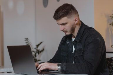 Що робити, якщо впізнав зниклу безвісти особу в інтернеті — пояснення Мінреінтеграції