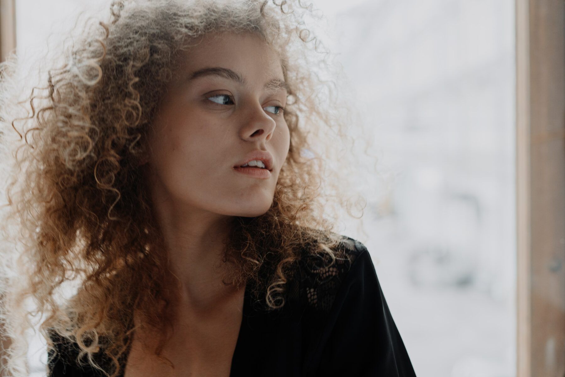 Фото до: Як вивести фарбу з брів: безпечні способи