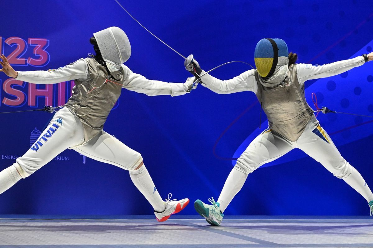 Скільки українських спортсменів виїхали за кордон
