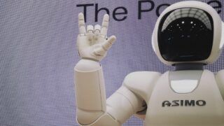 Чи зможе штучний інтелект замінити юристів та їх роботу