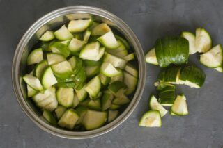 Мариновані кабачки в пакеті: простий та швидкий рецепт