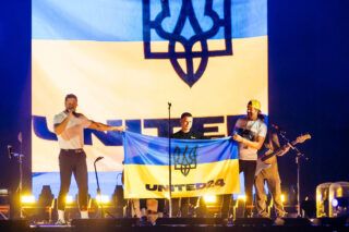 Розповів світу історію розбитого села: хлопцю зводять новий будинок