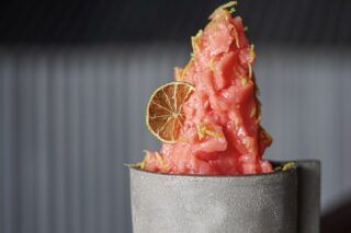 Три небанальных способа заготовить ягоды на зиму: не только варенье и джем