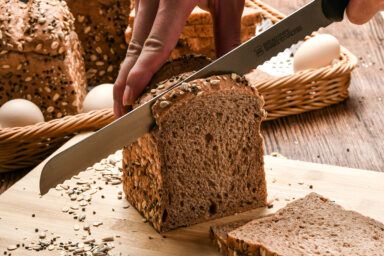Як обрати корисний цілозерновий хліб: поради дієтологині