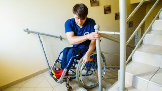 Безбар’єрність у Львові: керівники бізнесу пересіли на крісла колісні