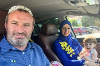 Усніє та В'ячеслав Мисько